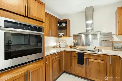 1617 Summit Avenue Seattle WA 98122