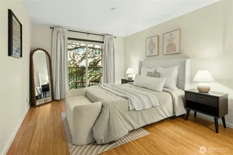 1617 Summit Avenue Seattle WA 98122