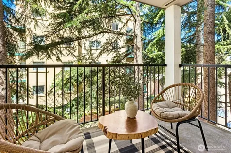 1617 Summit Avenue Seattle WA 98122