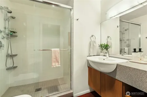1617 Summit Avenue Seattle WA 98122