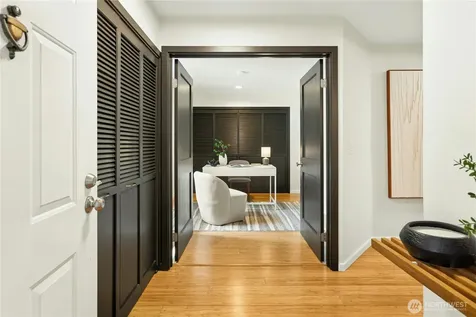 1617 Summit Avenue Seattle WA 98122