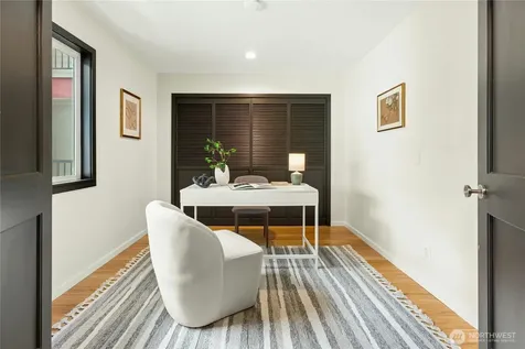 1617 Summit Avenue Seattle WA 98122
