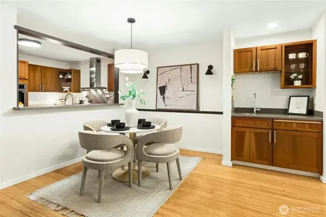 1617 Summit Avenue Seattle WA 98122