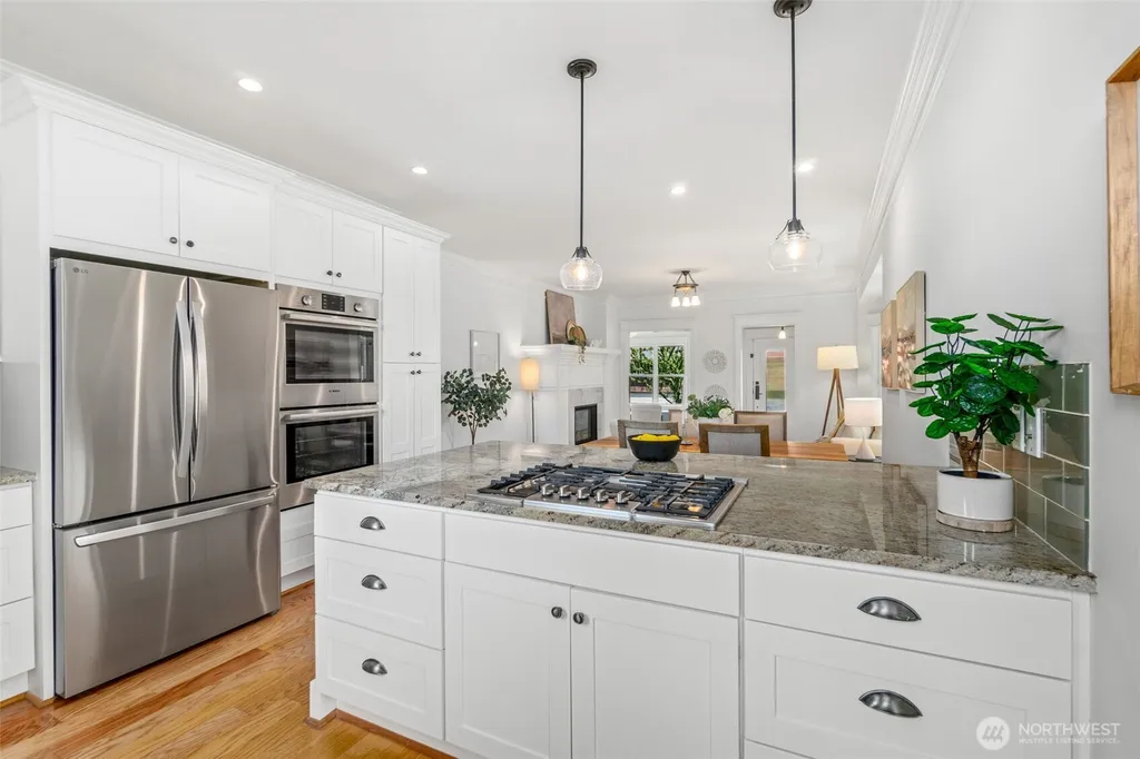 2217 4th Avenue N Seattle WA 98109
