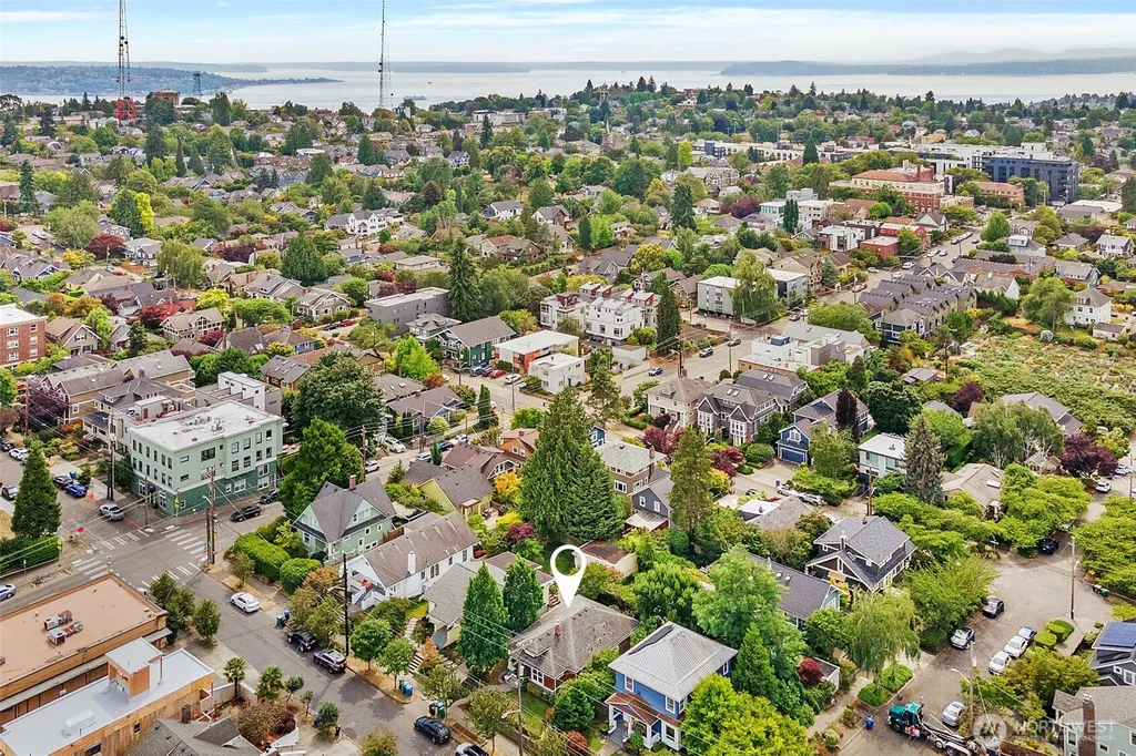 2217 4th Avenue N Seattle WA 98109