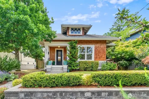 2217 4th Avenue N Seattle WA 98109
