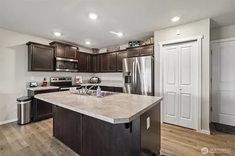 18625 108th Avenue E Puyallup WA 98374