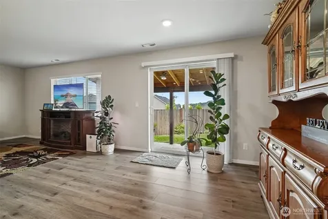 18625 108th Avenue E Puyallup WA 98374