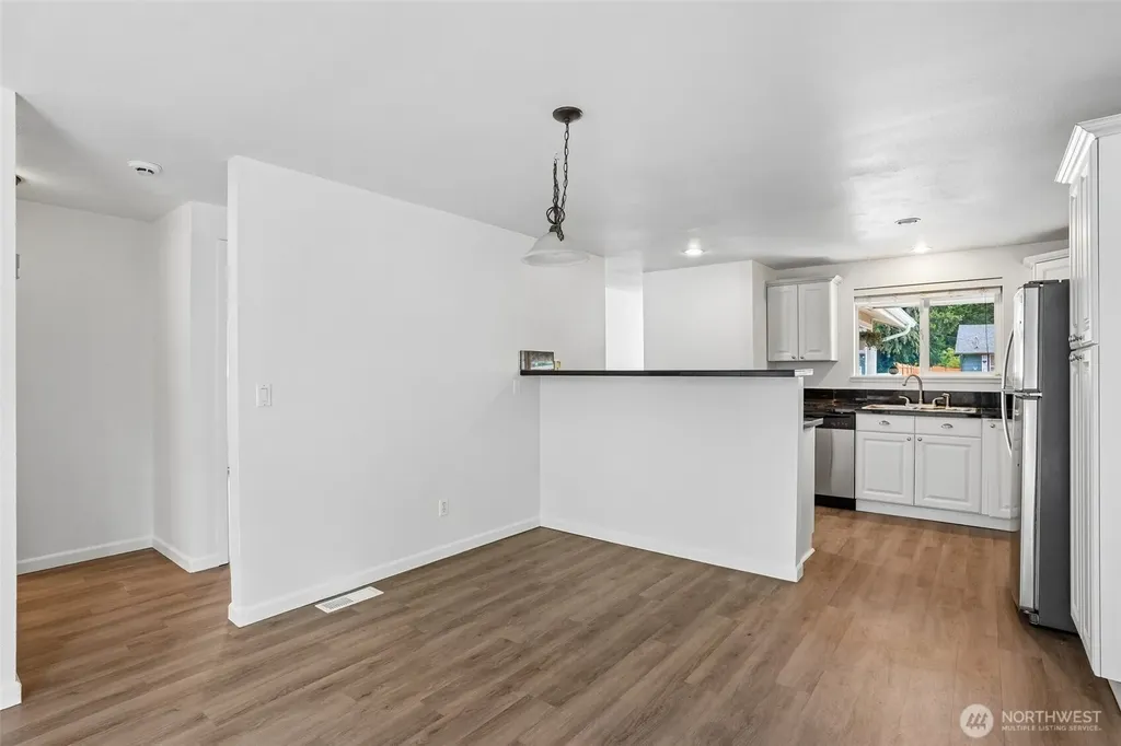1711 7th Avenue SE Puyallup WA 98372