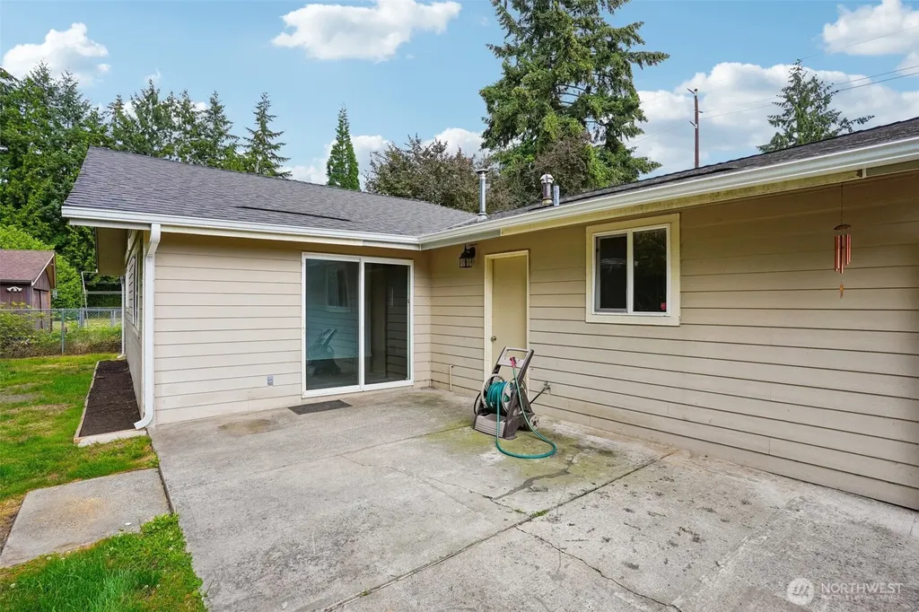 1711 7th Avenue SE Puyallup WA 98372