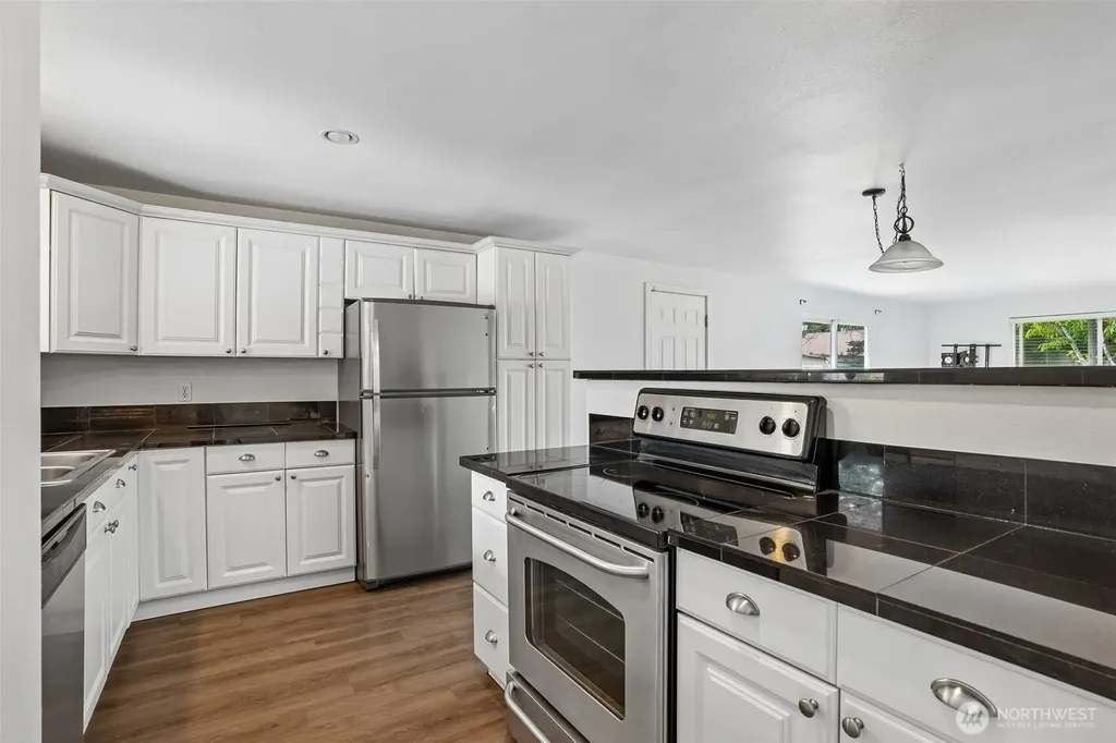 1711 7th Avenue SE Puyallup WA 98372