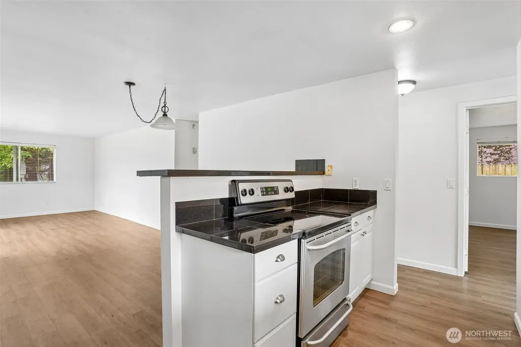 1711 7th Avenue SE Puyallup WA 98372