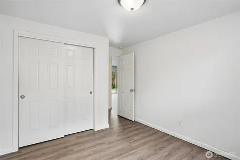 1711 7th Avenue SE Puyallup WA 98372