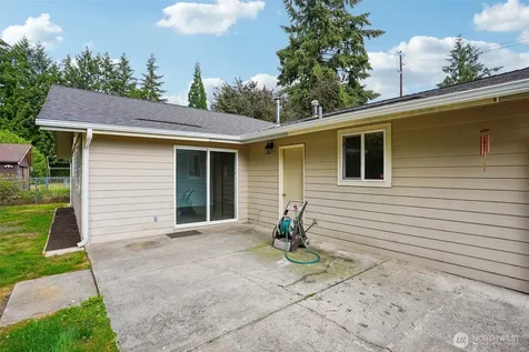 1711 7th Avenue SE Puyallup WA 98372