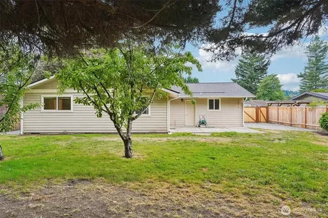 1711 7th Avenue SE Puyallup WA 98372