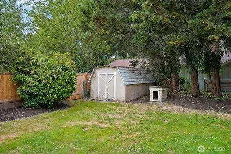 1711 7th Avenue SE Puyallup WA 98372
