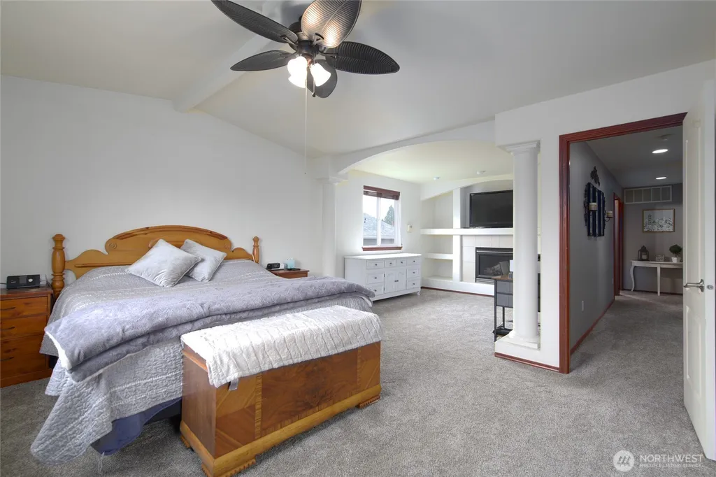 6827 278th St NW Stanwood WA 98292