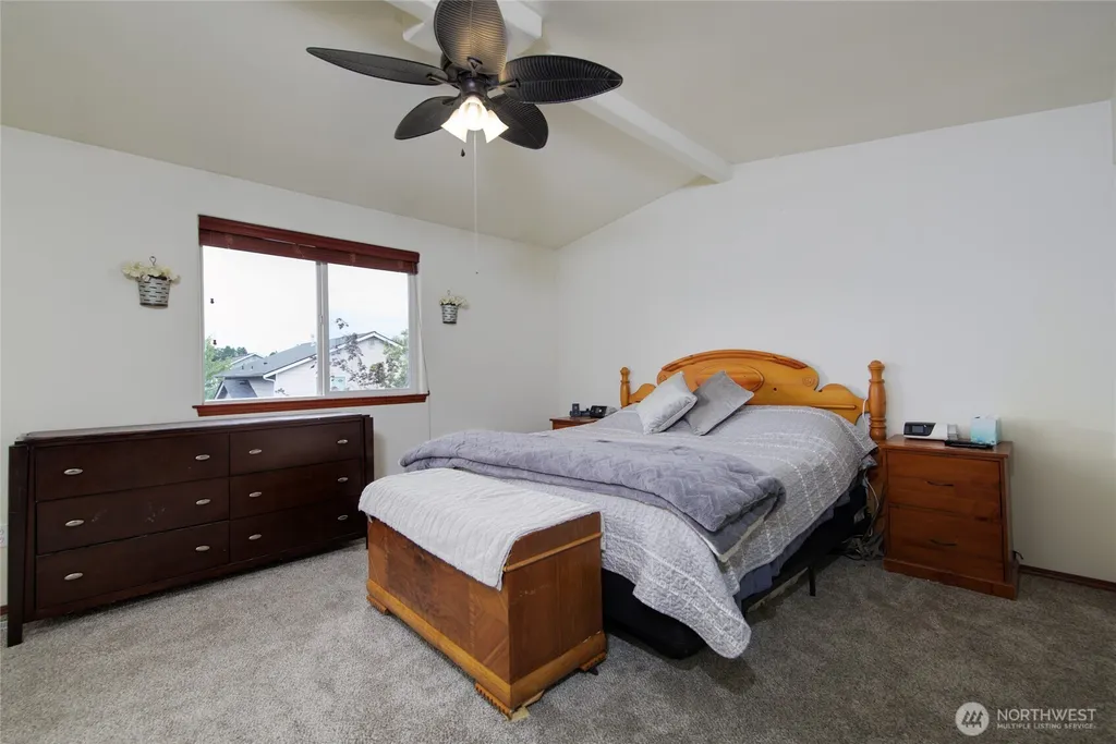 6827 278th St NW Stanwood WA 98292