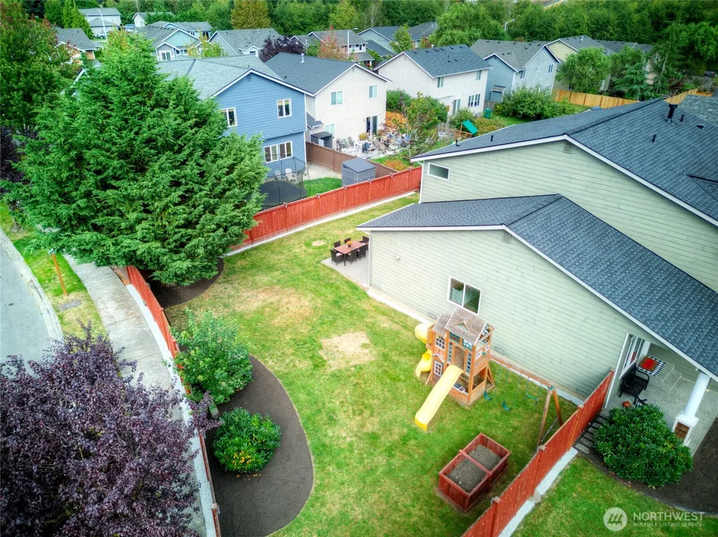 6827 278th St NW Stanwood WA 98292