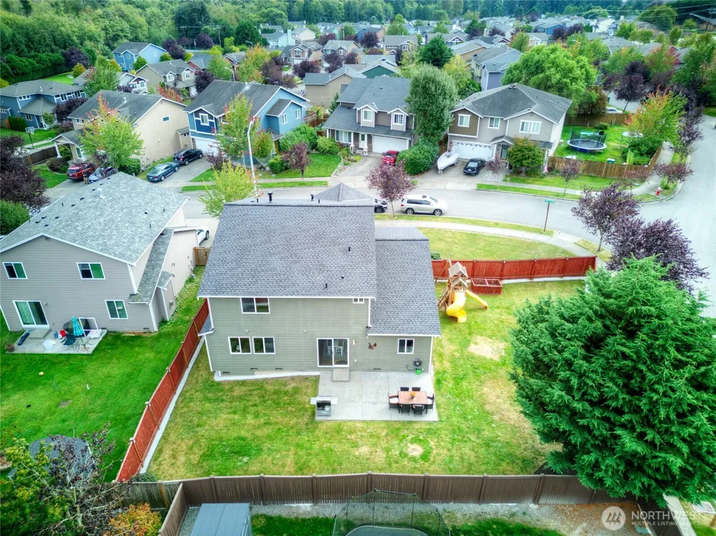 6827 278th St NW Stanwood WA 98292