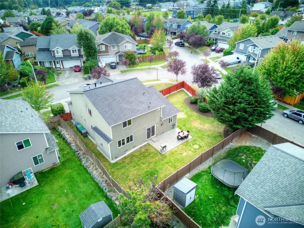 6827 278th St NW Stanwood WA 98292
