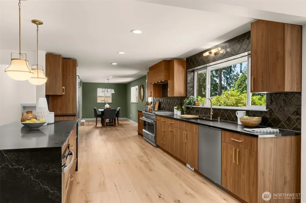 13237 8th Avenue NW Seattle WA 98177