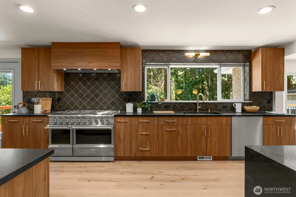 13237 8th Avenue NW Seattle WA 98177