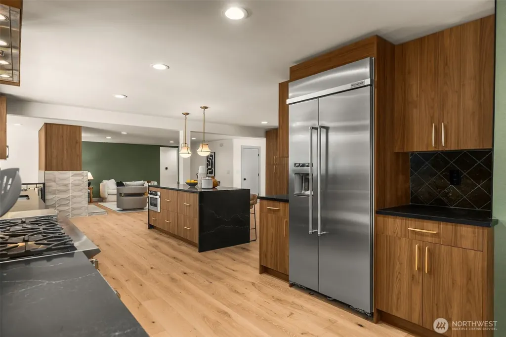 13237 8th Avenue NW Seattle WA 98177