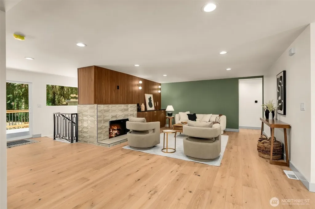 13237 8th Avenue NW Seattle WA 98177
