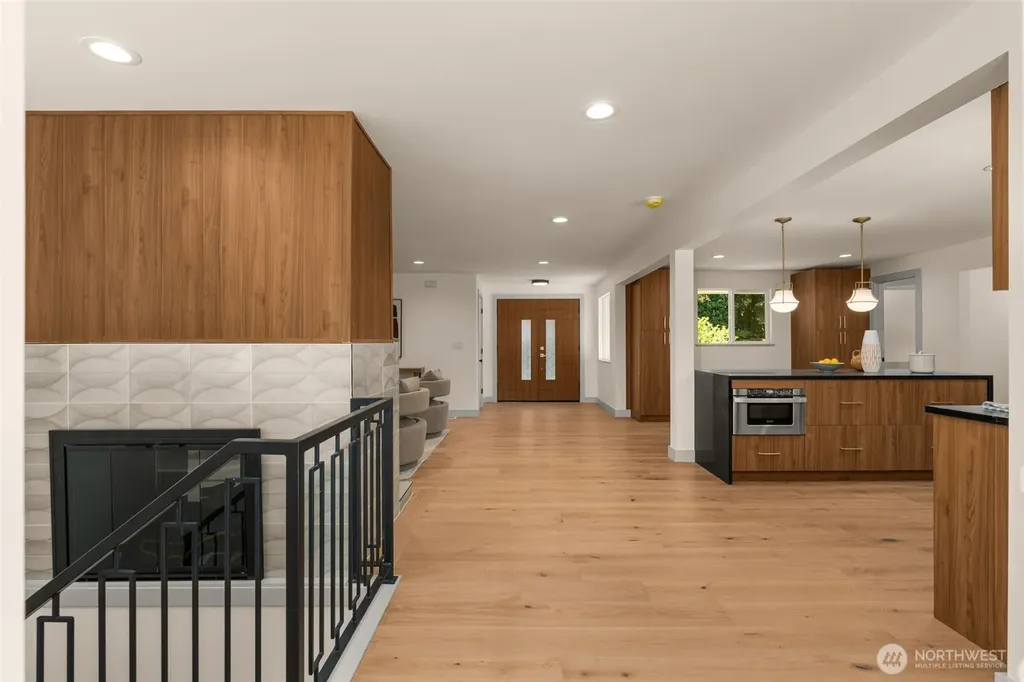 13237 8th Avenue NW Seattle WA 98177