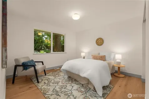 13237 8th Avenue NW Seattle WA 98177