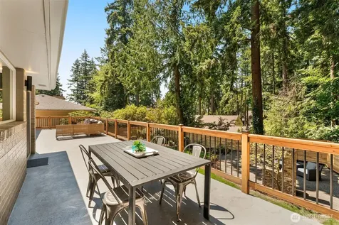 13237 8th Avenue NW Seattle WA 98177