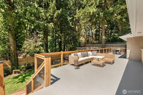 13237 8th Avenue NW Seattle WA 98177