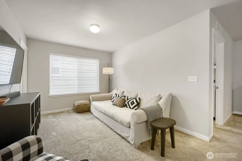 814 SW 341st Street Federal Way WA 98023