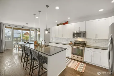 814 SW 341st Street Federal Way WA 98023