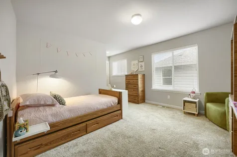 814 SW 341st Street Federal Way WA 98023