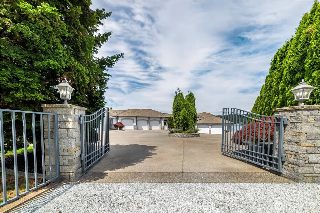 14505 W Lake Goodwin Road Stanwood WA 98292