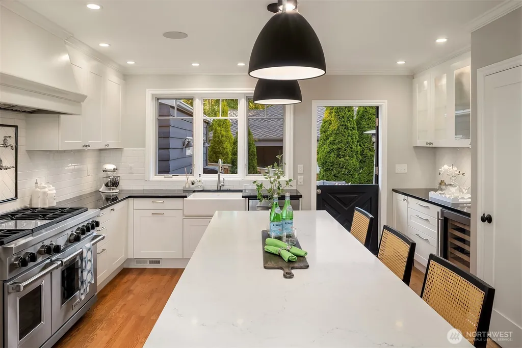 4720 NE 47th Street Seattle WA 98105
