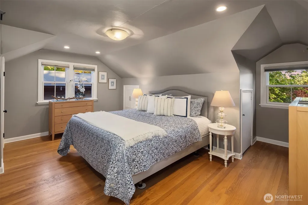 4720 NE 47th Street Seattle WA 98105