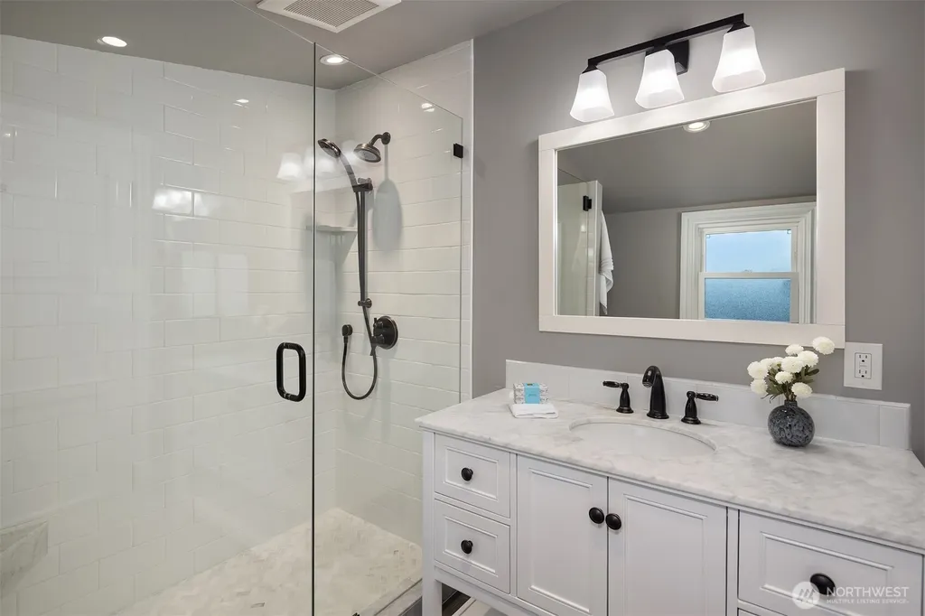 4720 NE 47th Street Seattle WA 98105