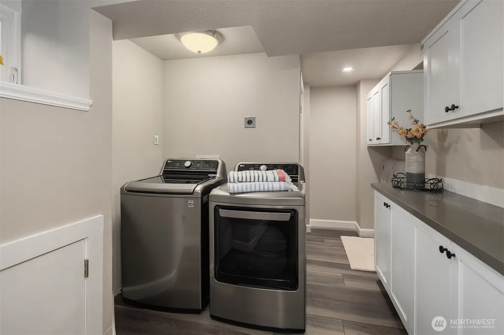 4720 NE 47th Street Seattle WA 98105
