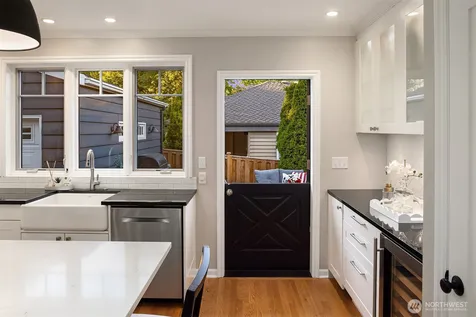 4720 NE 47th Street Seattle WA 98105