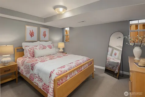 4720 NE 47th Street Seattle WA 98105
