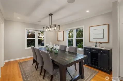 4720 NE 47th Street Seattle WA 98105