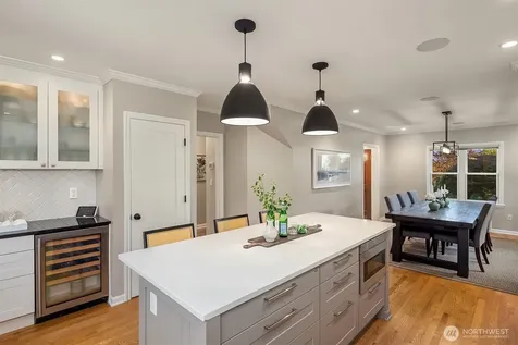 4720 NE 47th Street Seattle WA 98105