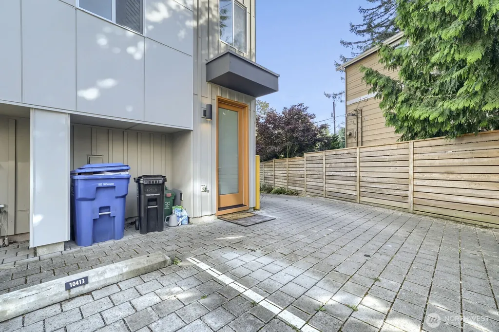 10413 Alderbrook Place NW Seattle WA 98177