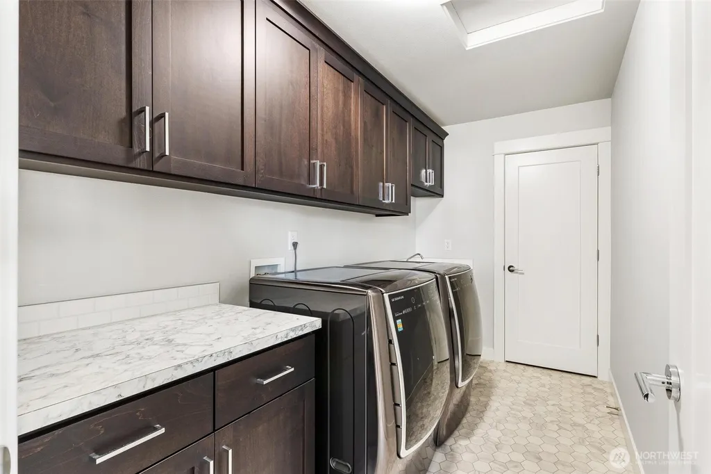 22991 Sycamore Street Black Diamond WA 98010