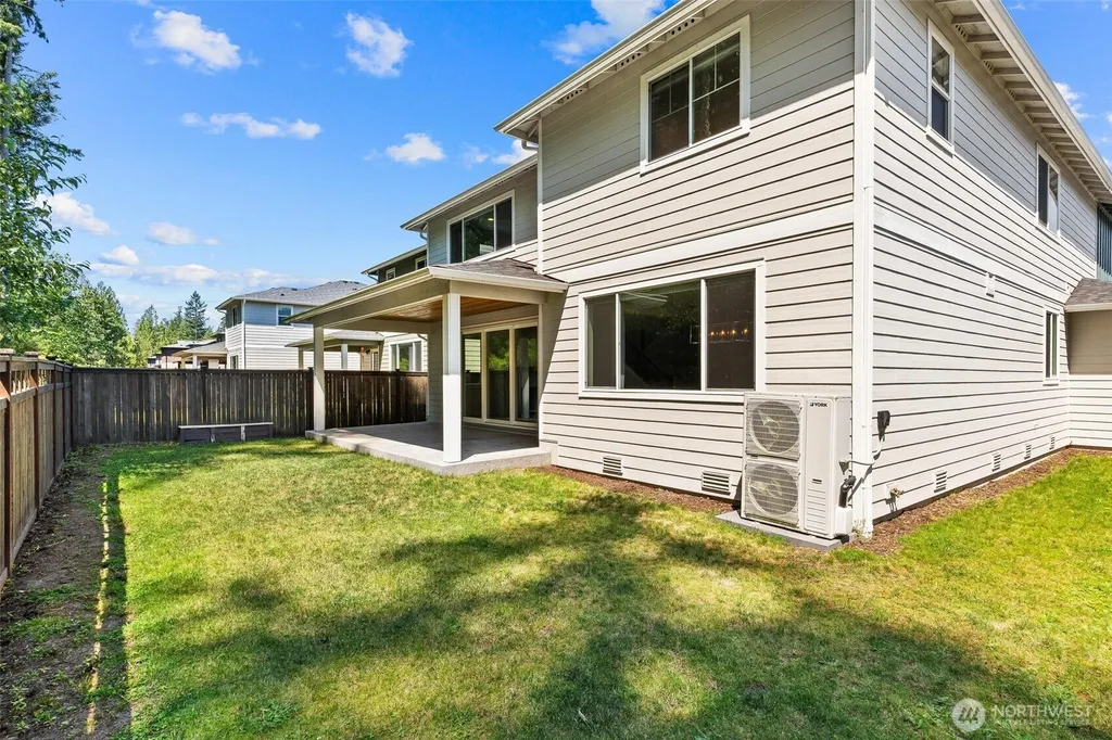 22991 Sycamore Street Black Diamond WA 98010