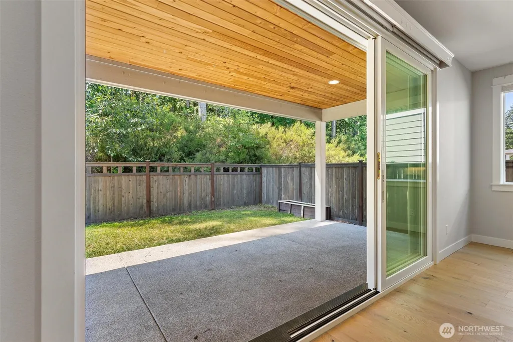22991 Sycamore Street Black Diamond WA 98010