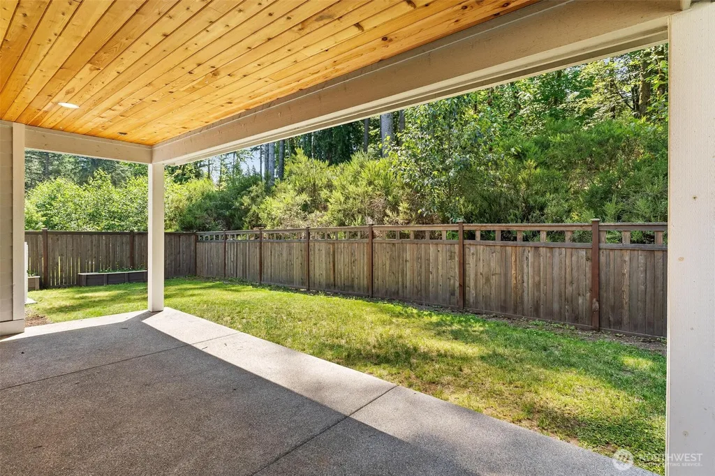 22991 Sycamore Street Black Diamond WA 98010